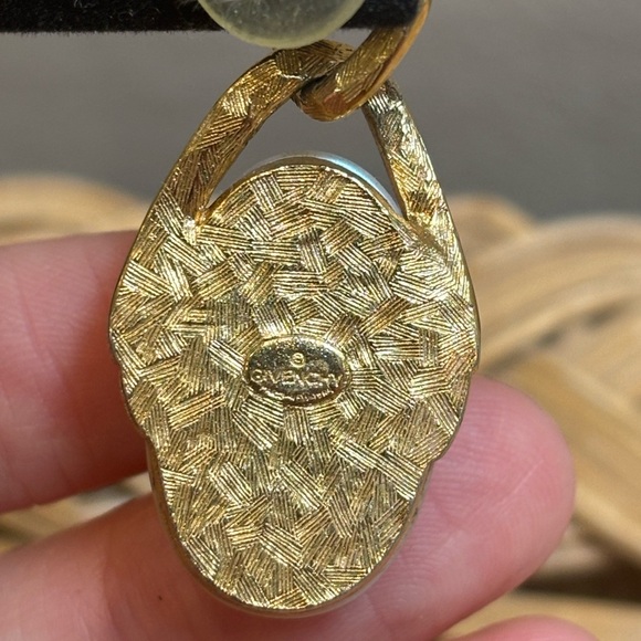 Vintage Givenchy earrings - Picture 5 of 5